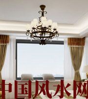 中卫卧室镜面吊顶影响夫妻财运？